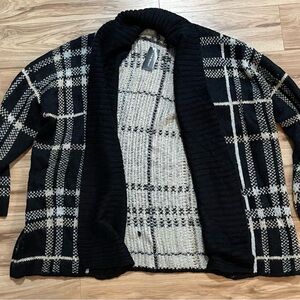 Lane Bryant Black and Cream Patterned Sweater